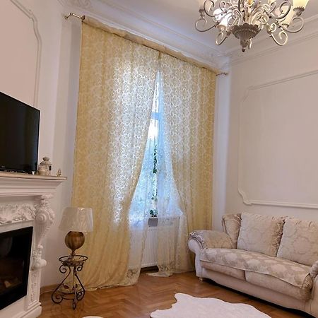 GoldenapartmentLeopoli Esterno foto