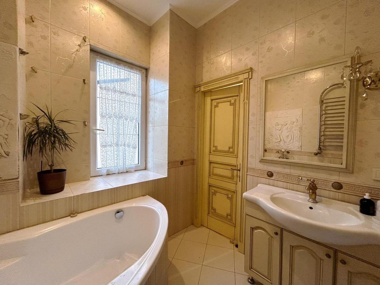 GoldenapartmentLeopoli Esterno foto