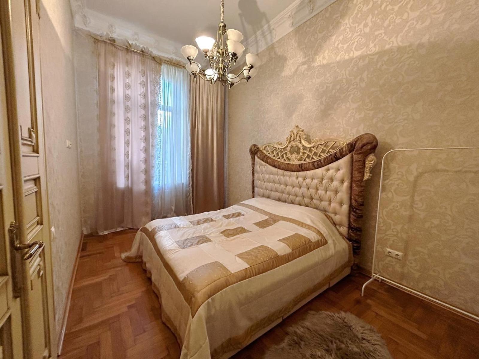 GoldenapartmentLeopoli Esterno foto