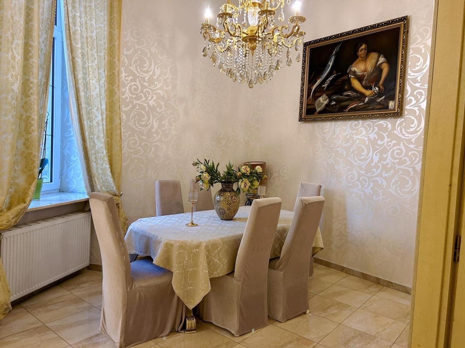 GoldenapartmentLeopoli Esterno foto